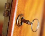 Uplifting Word - Short Inspiring Christian Audio Message - Listen to Finding an Open Door